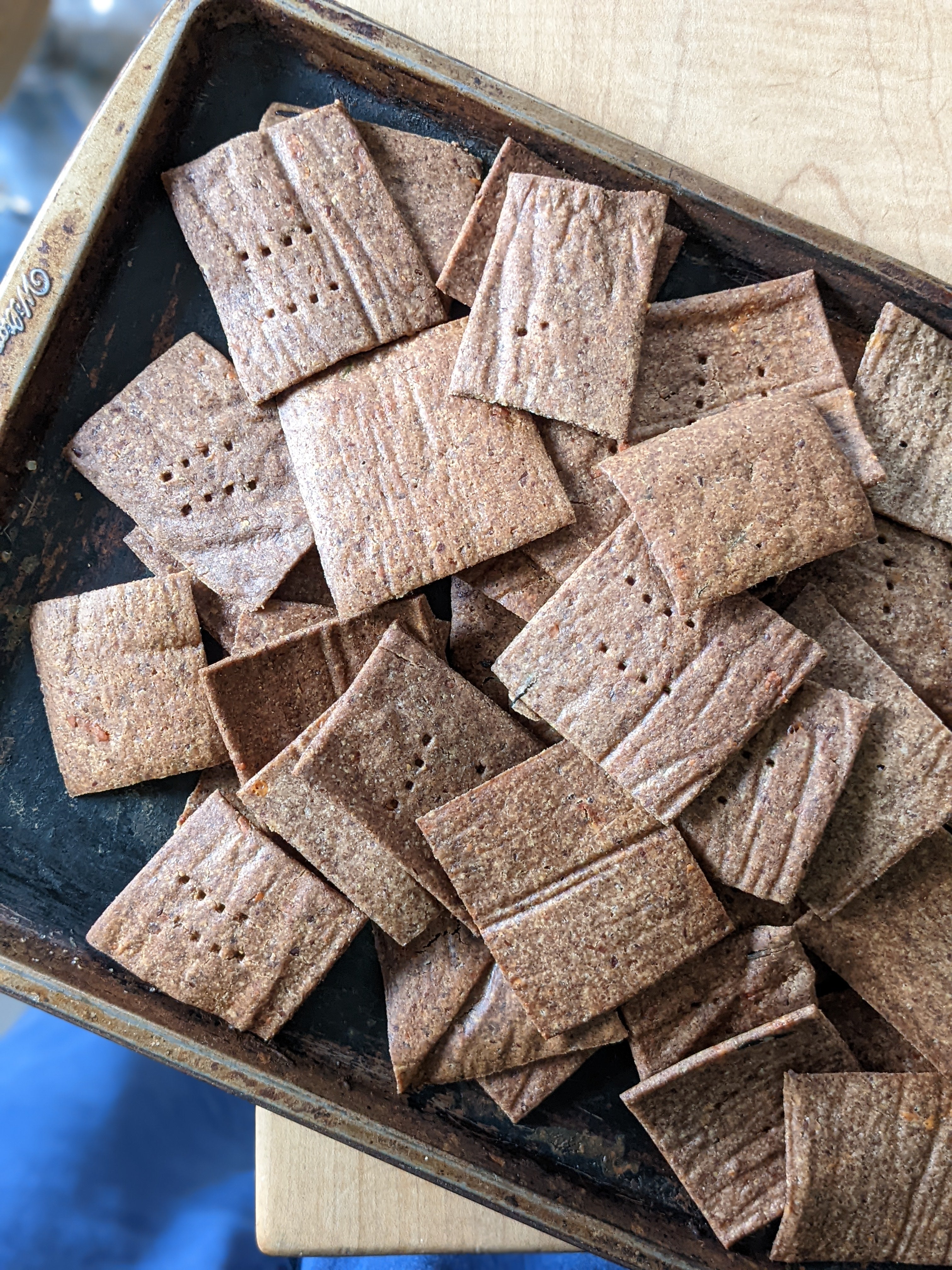 Neo & Eevee's Wholegrain Sourdough Crackers
